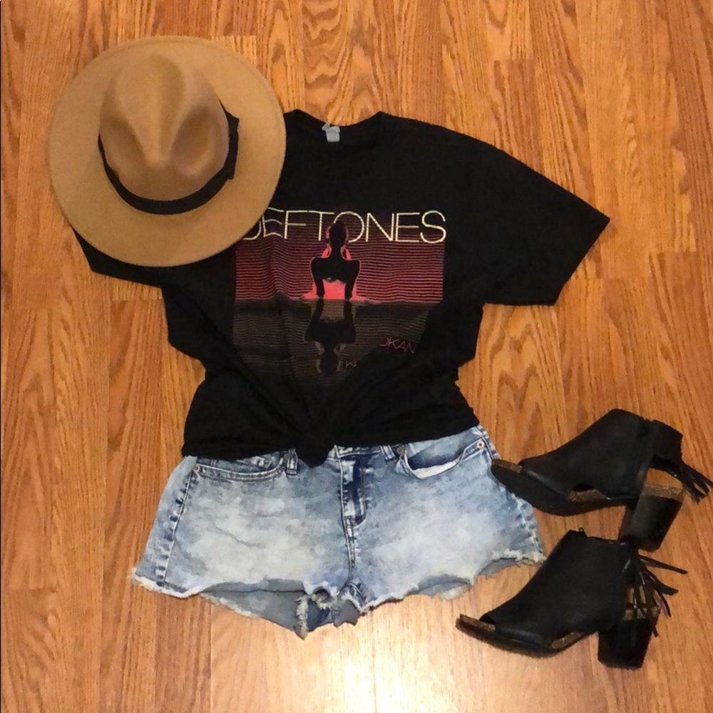 Deftones 2013 concert T-shirt